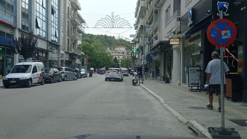 Πυρσινέλλα: «Δεξιά» η μελέτη ελεγχόμενης στάθμευσης, «αριστερά» ο Δήμος